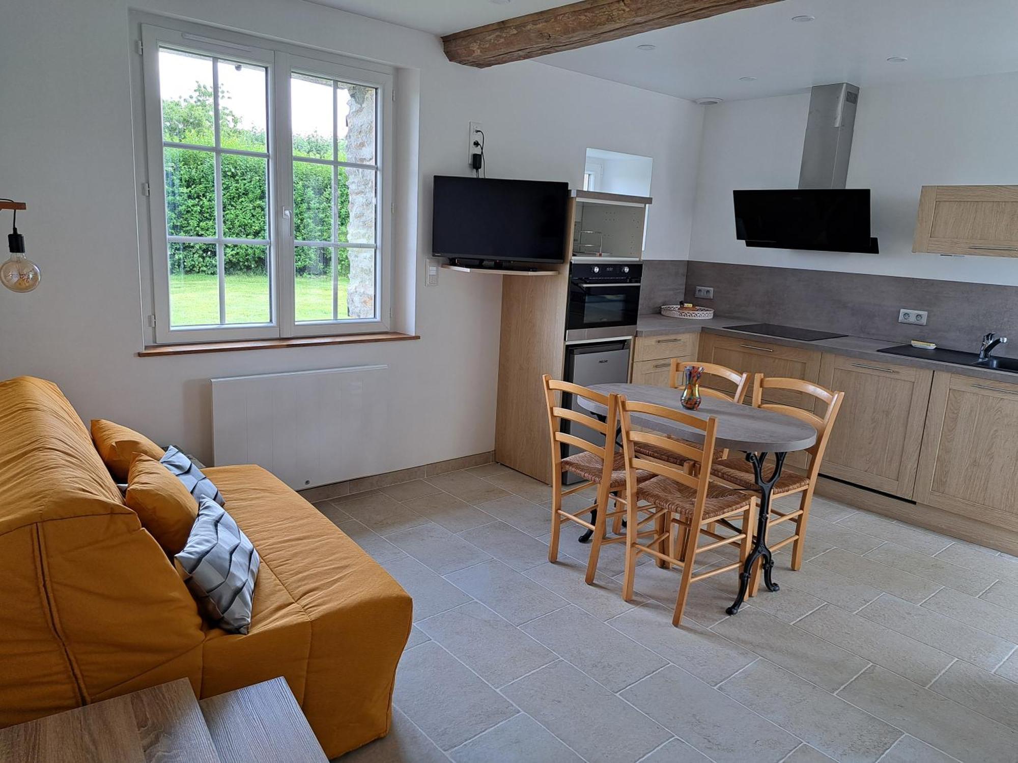 De La Gouvrie Apartment *