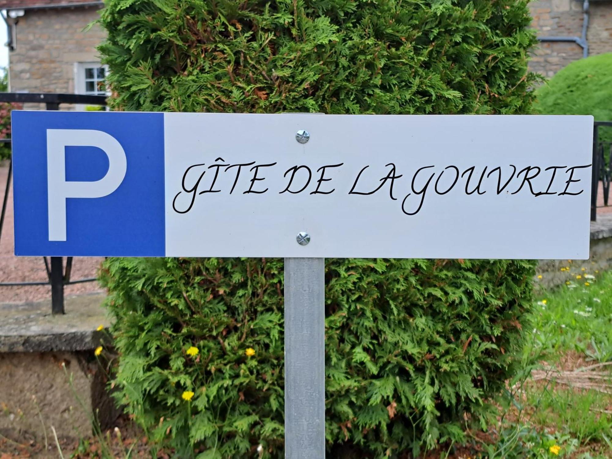 De La Gouvrie *